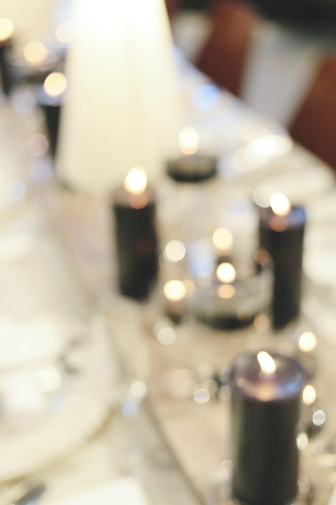 結婚式したくない、家族だけの結婚式、福岡ウエディングプランナー、九州フリープランナー、おしゃれなドレス、友人だけの結婚式、大人ウエディング、ウエディングキャンドル、キャンドル装飾