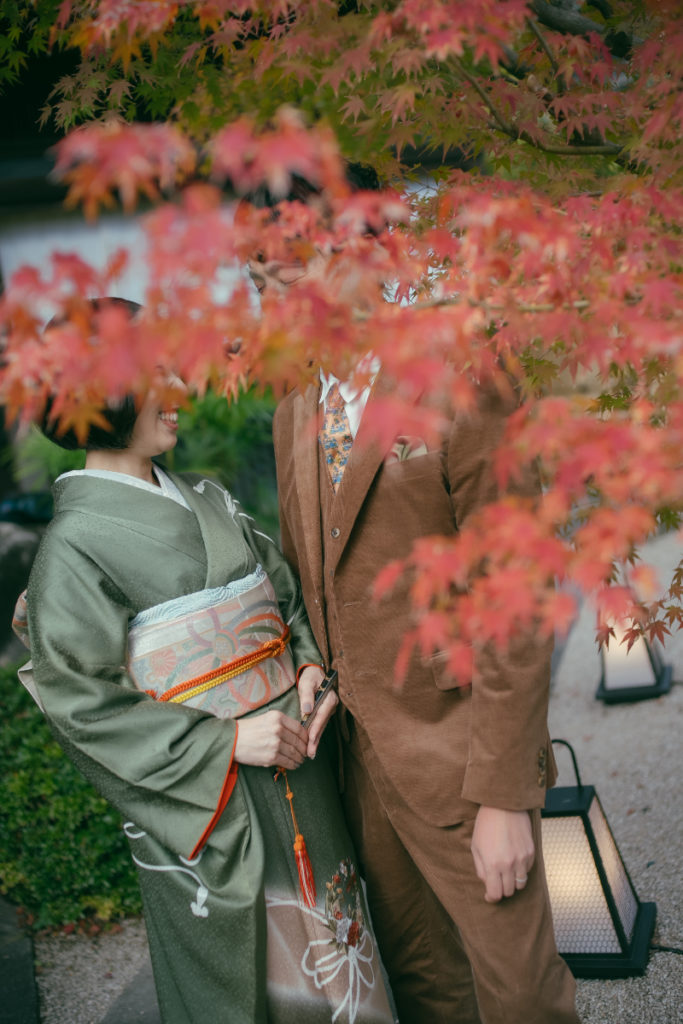 新郎新婦のシルエット