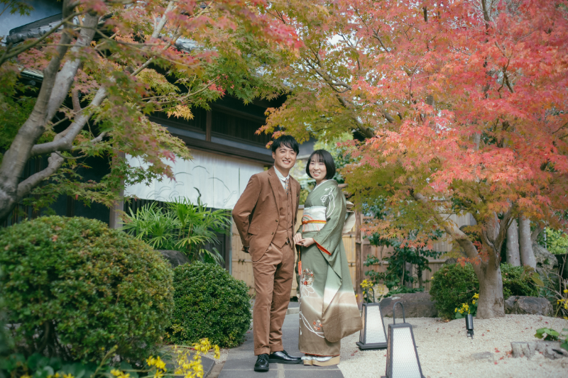 紅葉の新郎新婦
