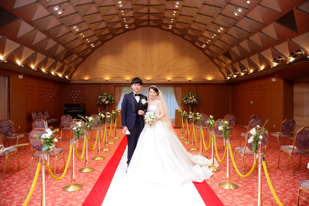 結婚式の新郎新婦