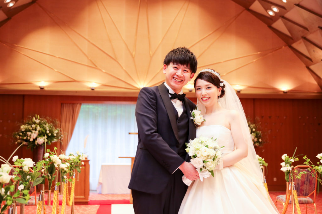 結婚式の新郎新婦