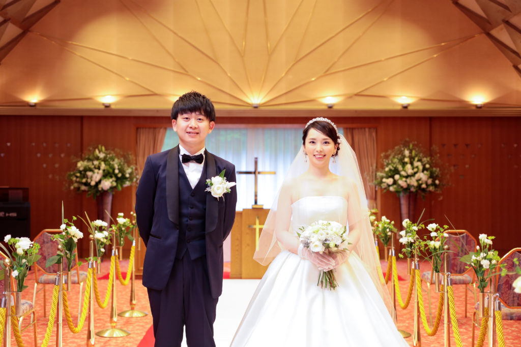 結婚式の新郎新婦