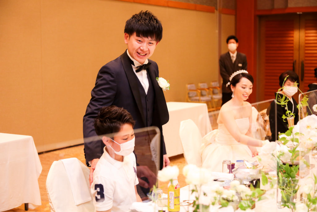 結婚式新郎