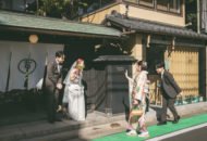 新郎新婦がゲストをお出迎えする、福岡のフリープランナーと創るレストランウエディング