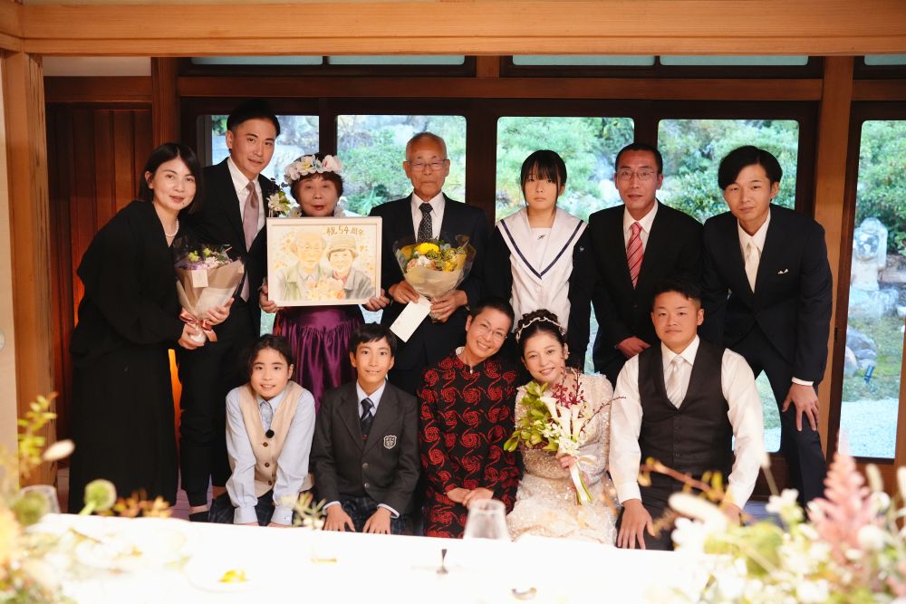 福岡のフリーウエディングプランナーによる家族婚の記念写真