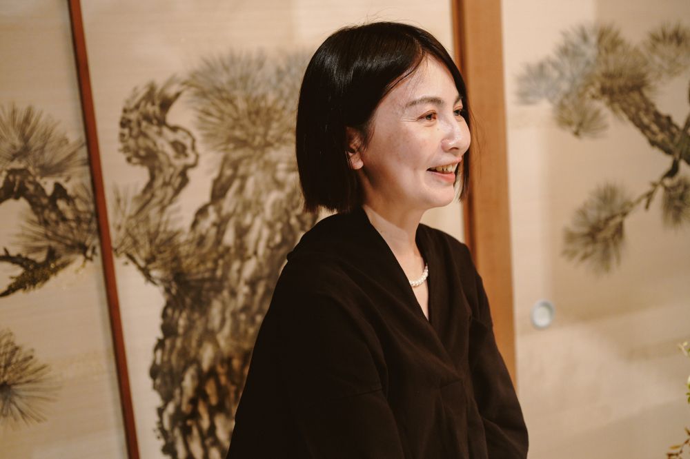 福岡のフリーウエディングプランナーによる家族婚で新郎新婦を祝うゲスト